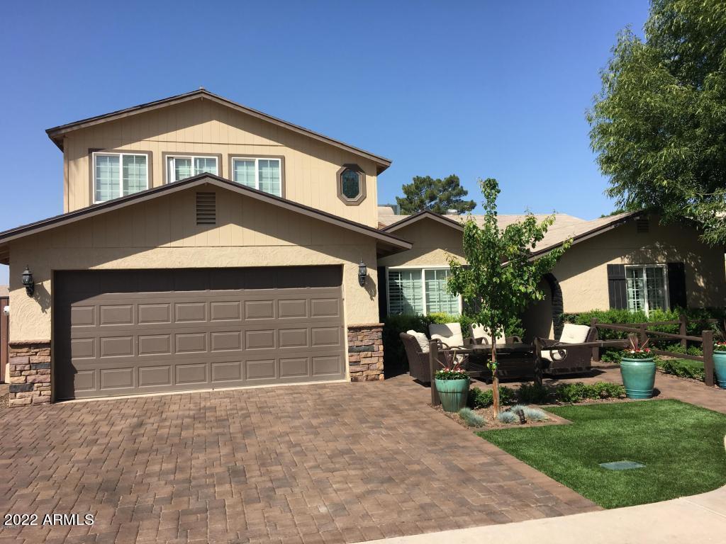 2252 S Estrella Cir., Mesa, AZ 85202