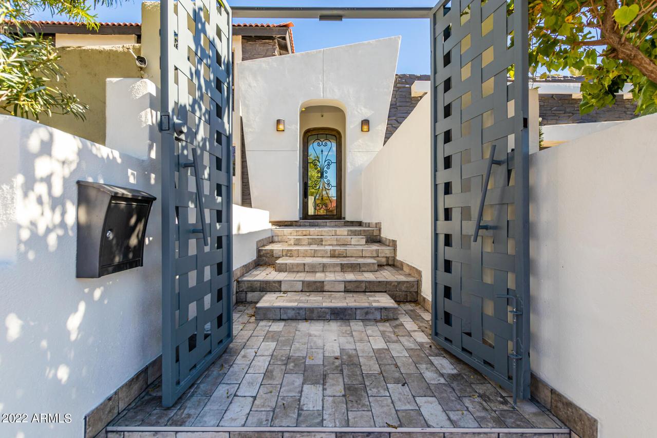 1064 E Sandpiper Dr., Tempe, AZ 85283