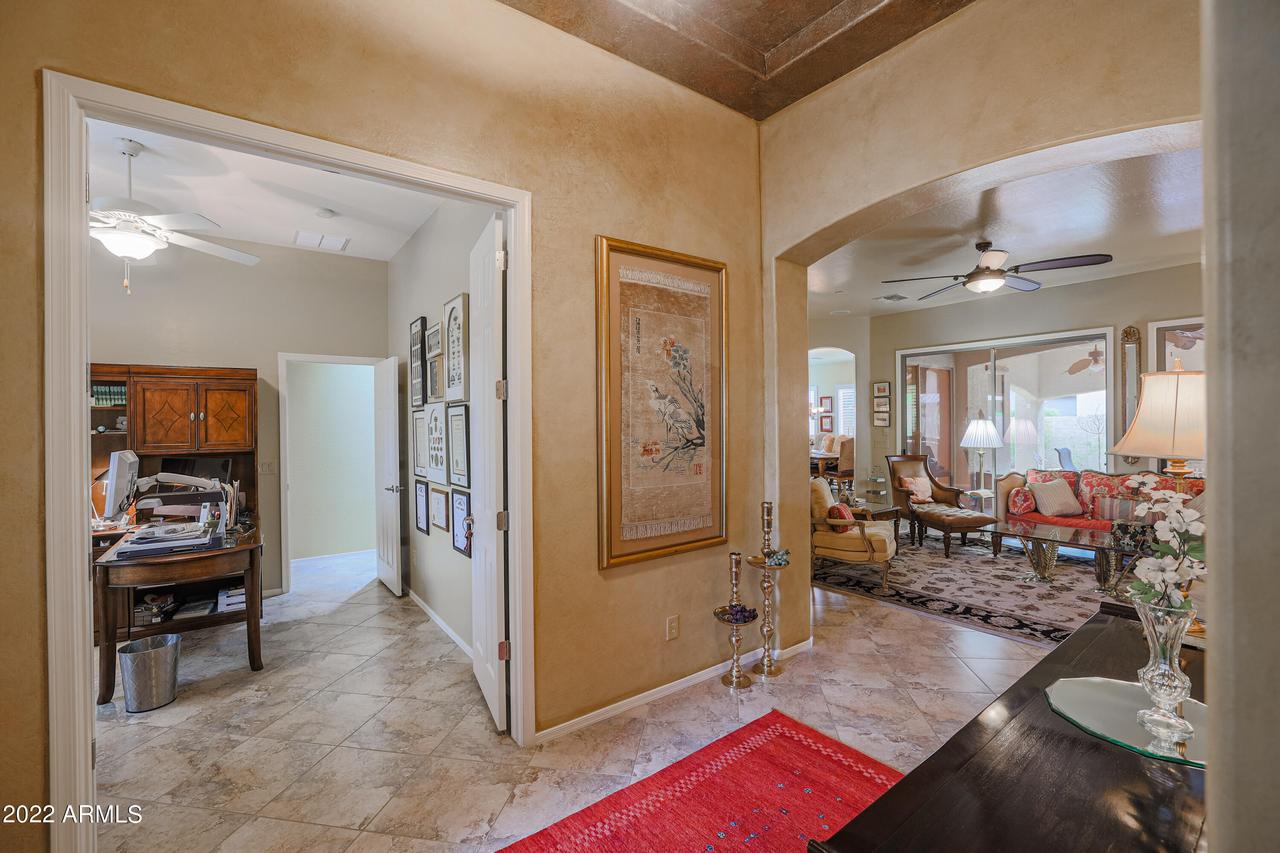 4525 W Judson Dr., New River, AZ 85087