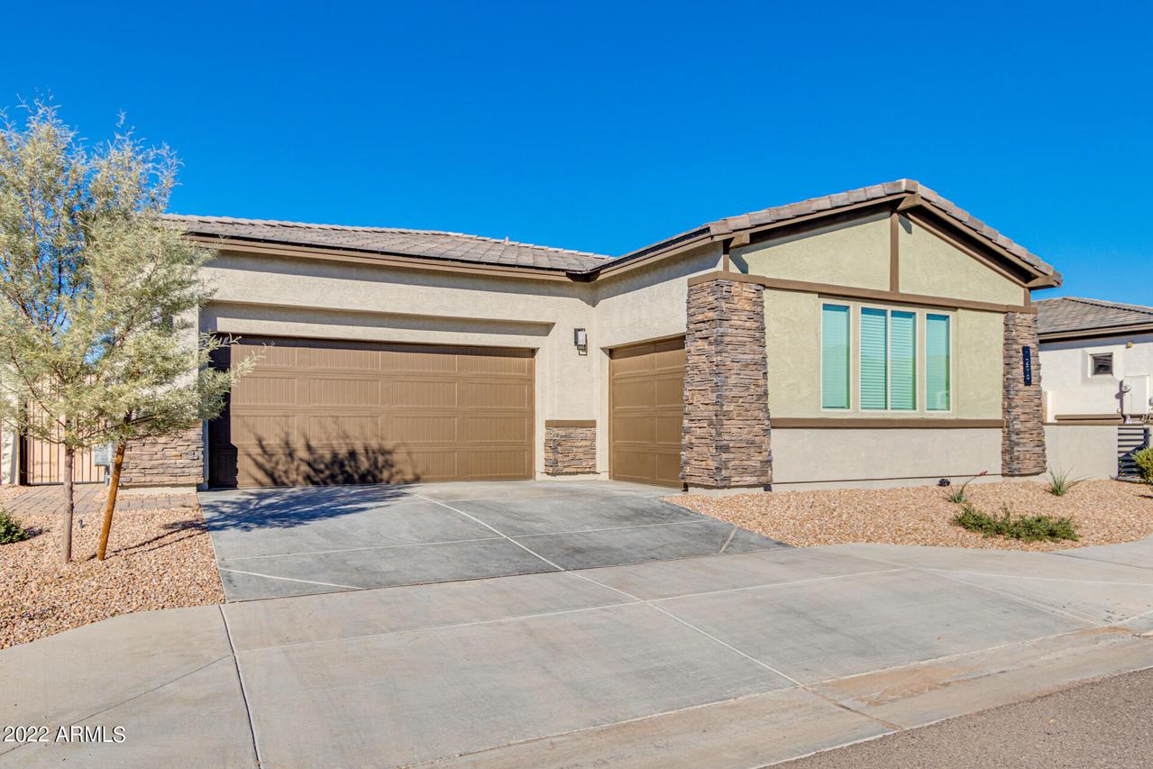 1296 W Stonecrest Dr., San Tan Valley, AZ 85140