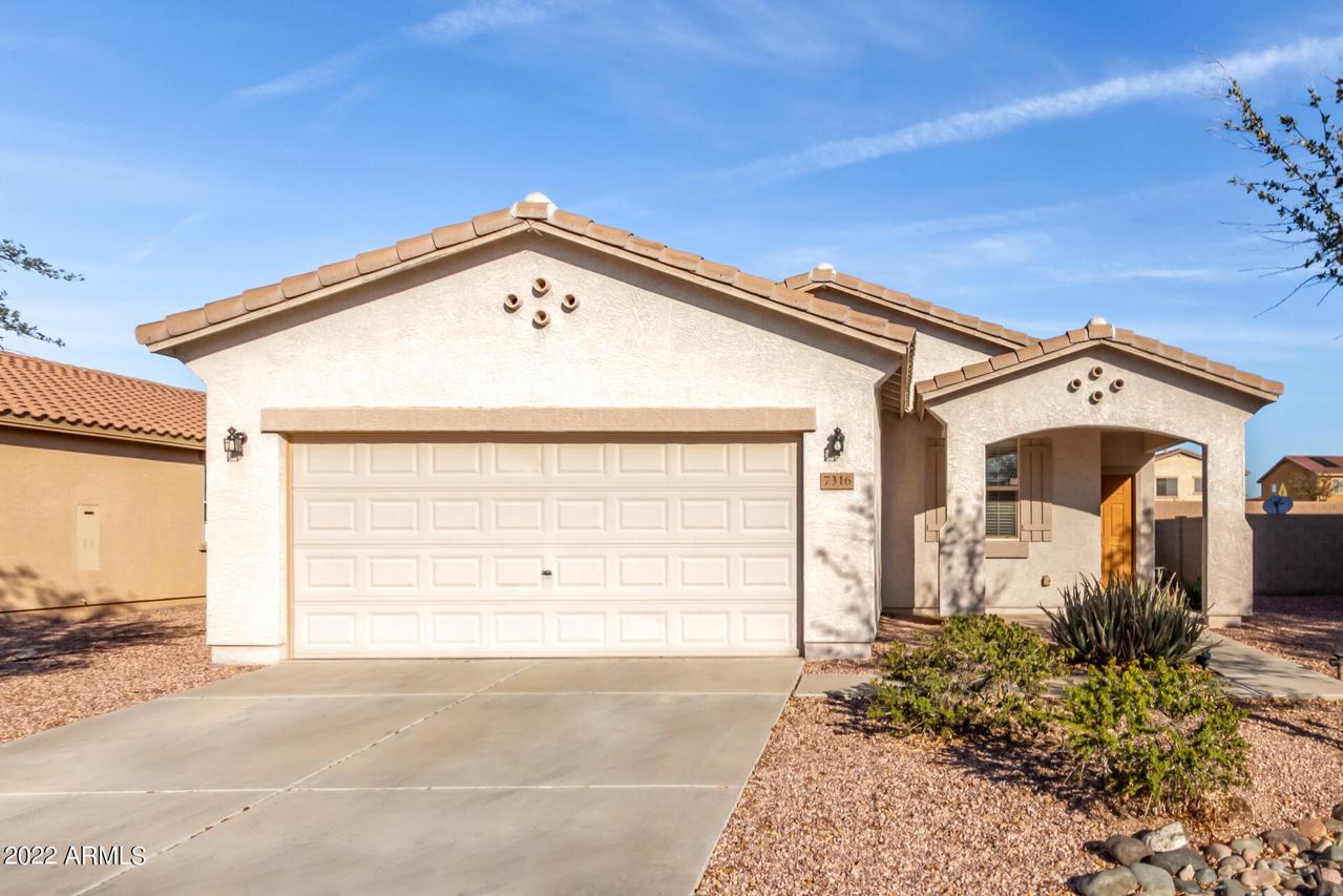 7316 W Glass Ln., Laveen, AZ 85339