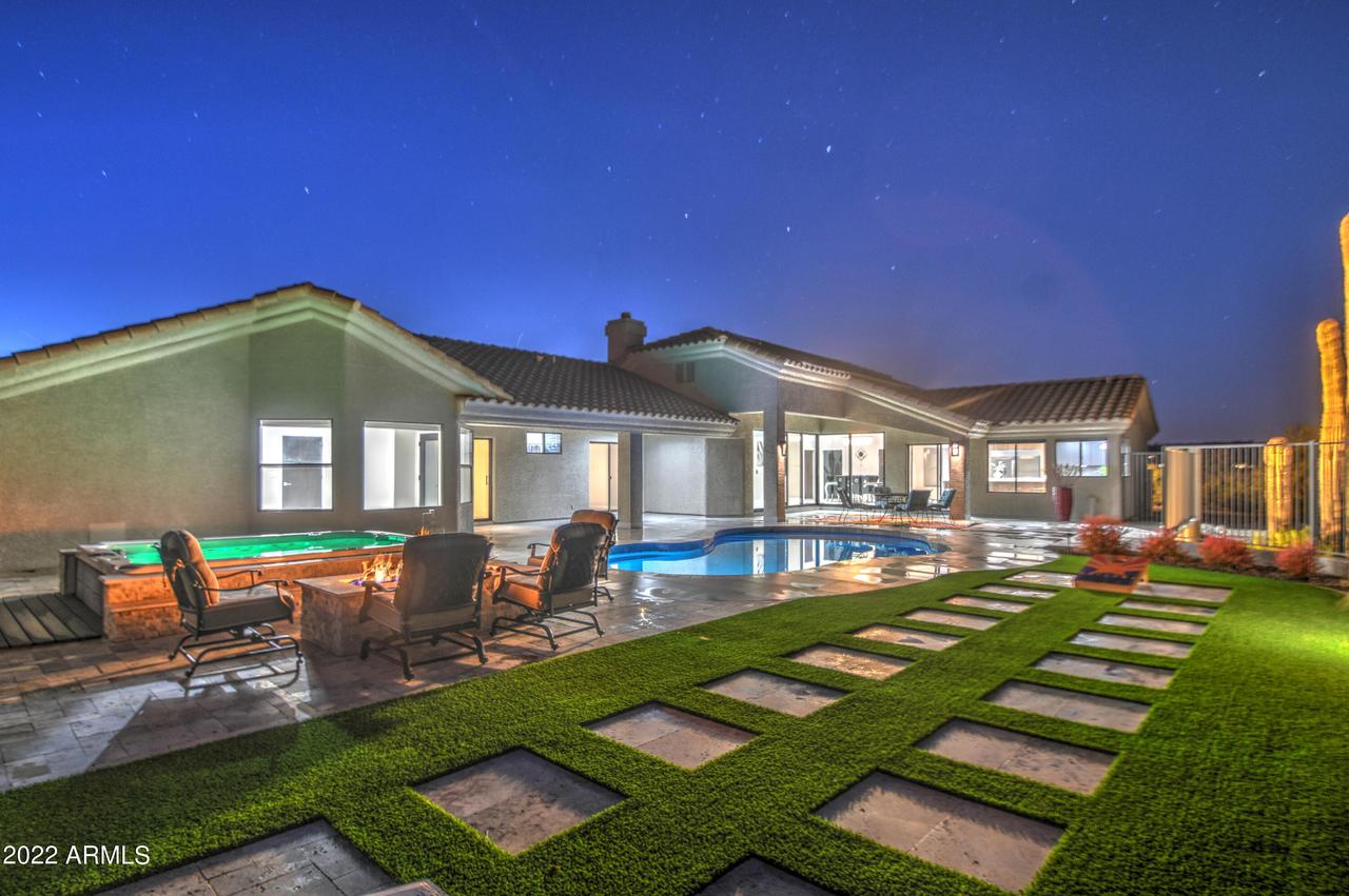 8975 S San Pablo Dr., Goodyear, AZ 85338