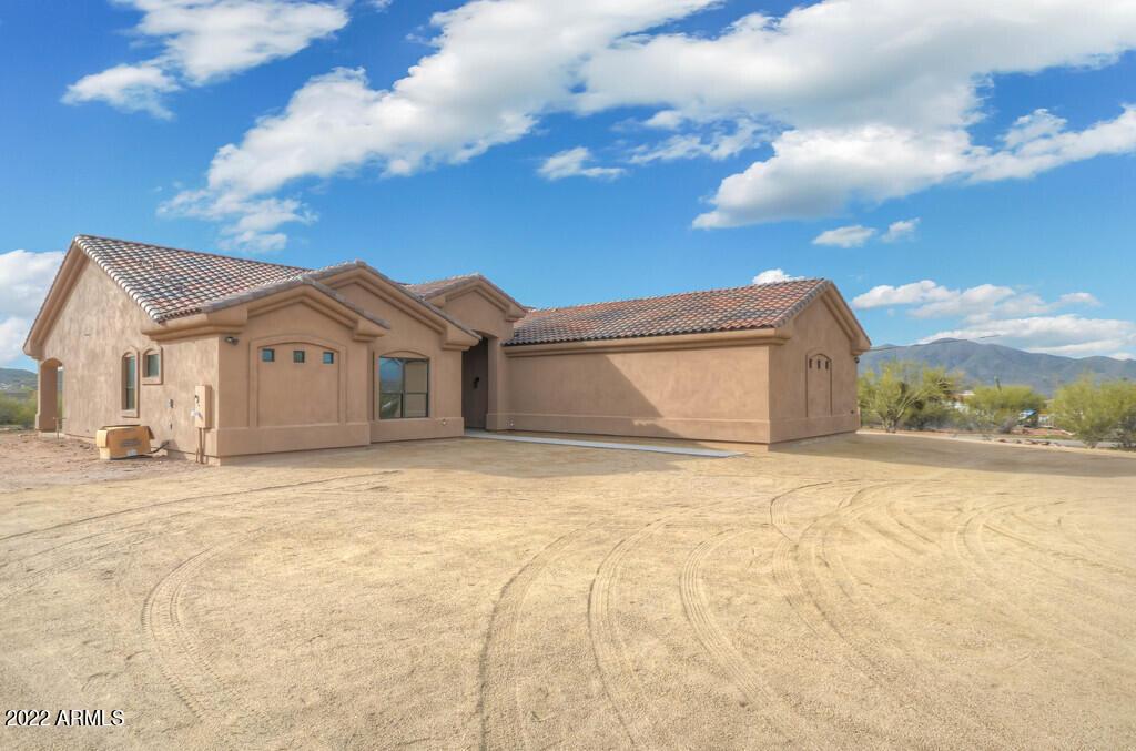 47925 N Kelley Rd., New River, AZ 85087