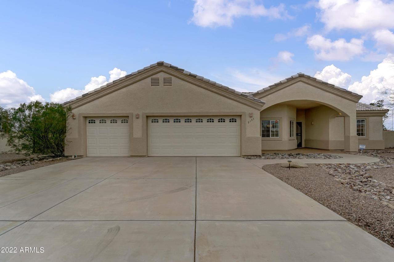 9135 W Enchantment Ln., Arizona City, AZ 85223
