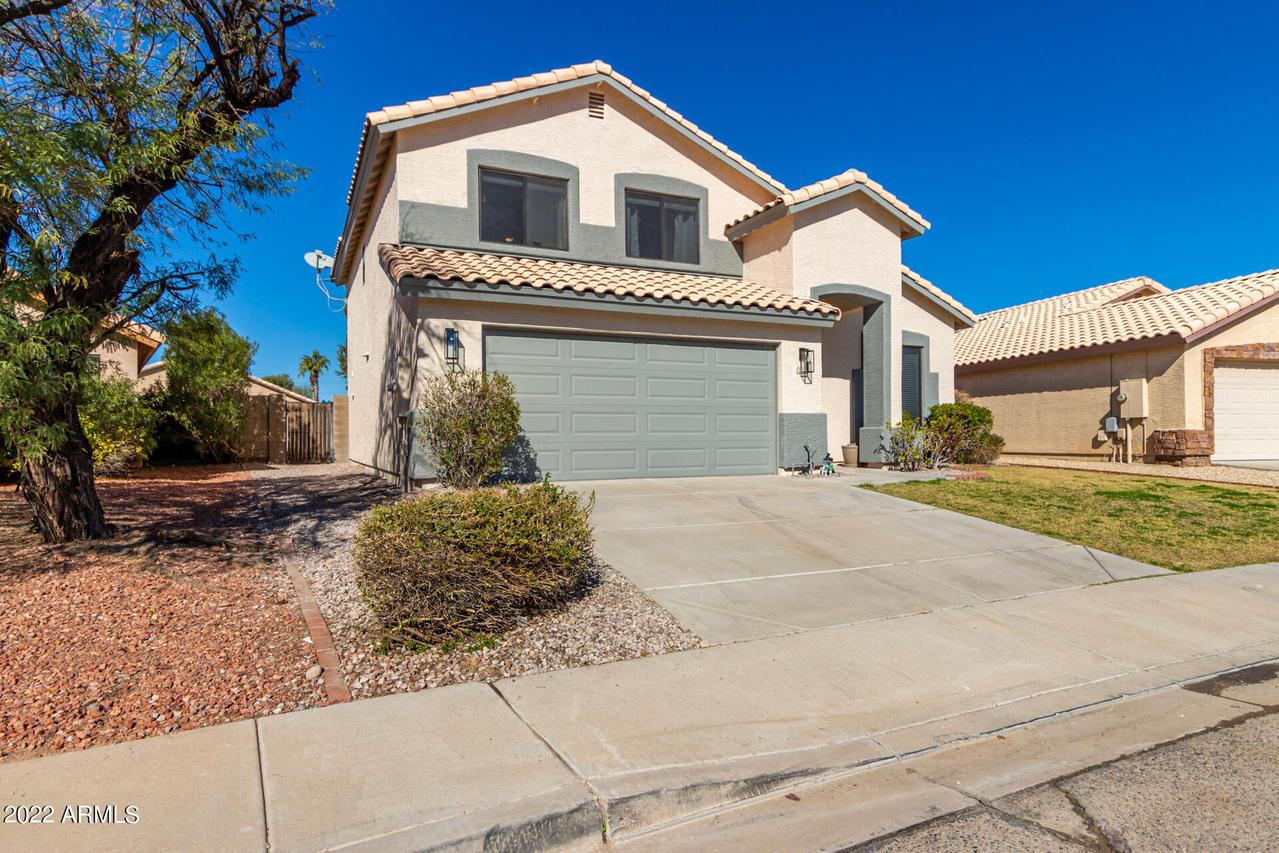 2122 E Patrick Ln., Phoenix, AZ 85024