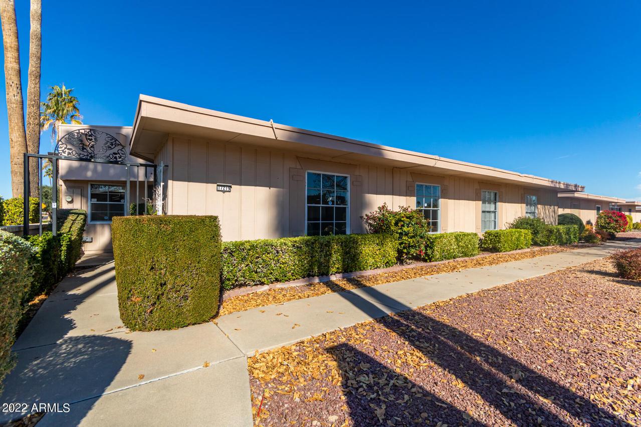 17219 N 107th Ave., Sun City, AZ 85373
