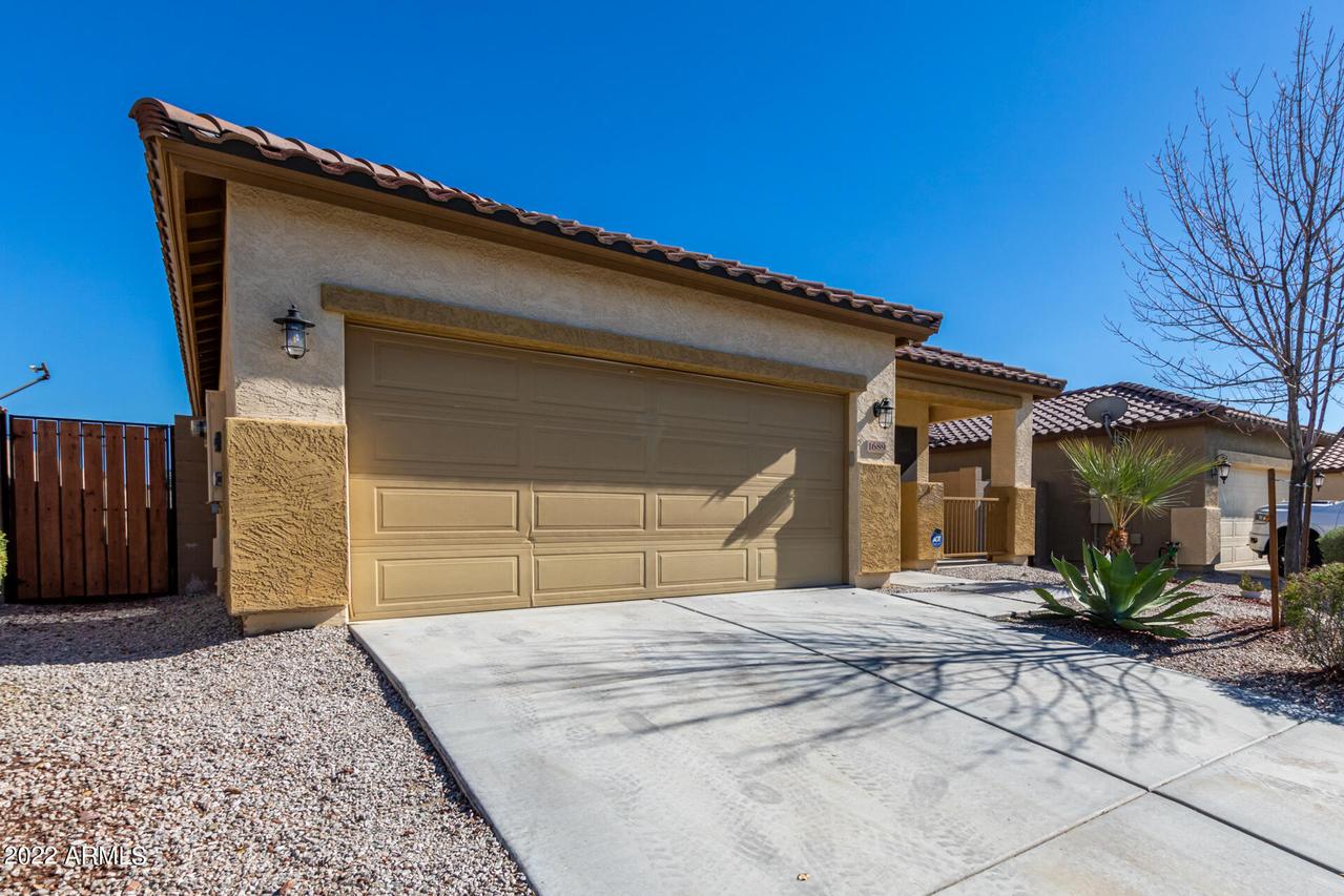 1689 S 235th Dr., Buckeye, AZ 85326