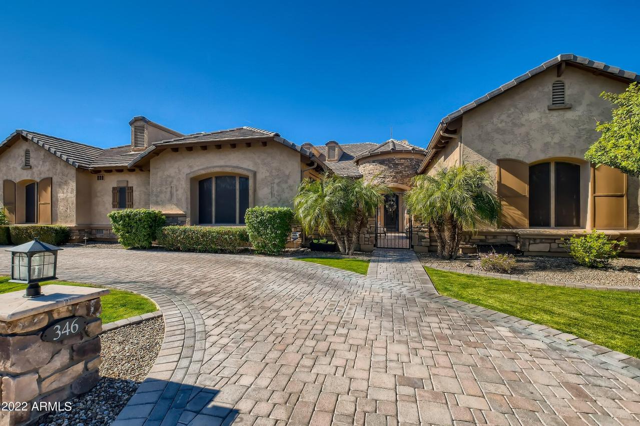 346 S Portland Ave., Gilbert, AZ 85296