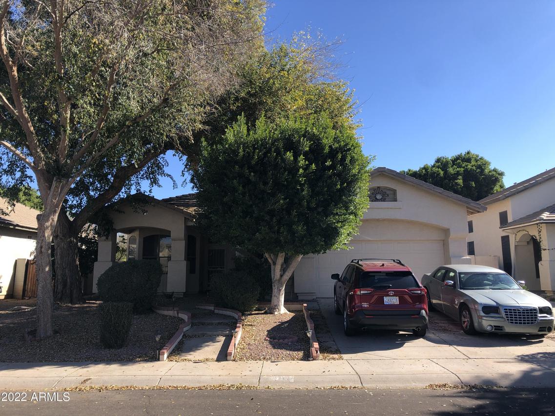 1131 N Joshua Tree Ln., Gilbert, AZ 85234