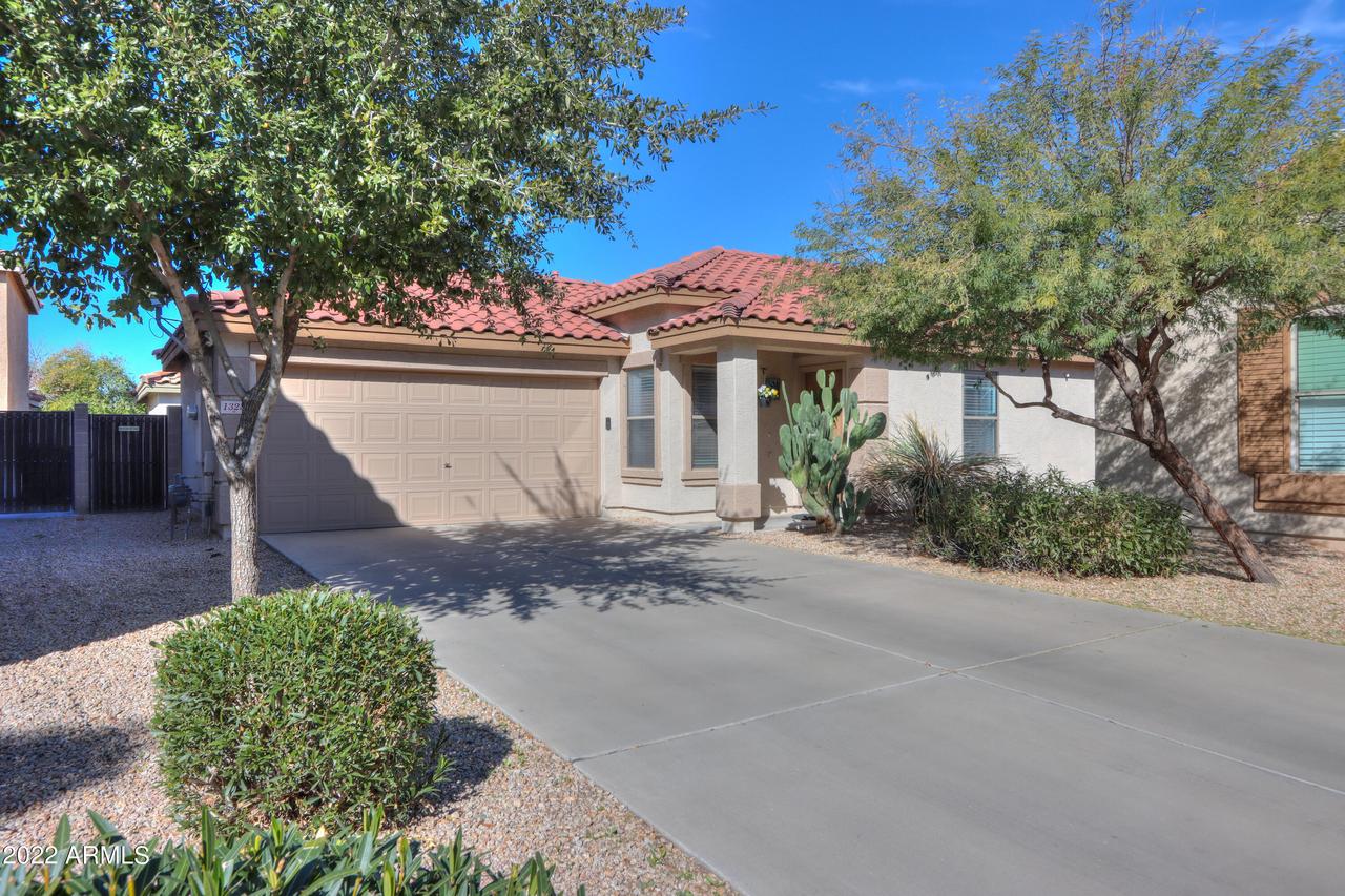 1328 S Mosley Ct., Chandler, AZ 85286