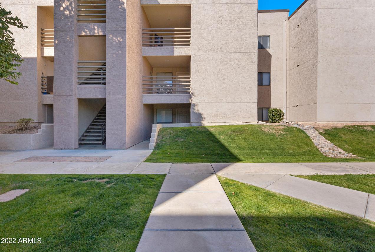 1340 N Recker Rd. #242, Mesa, AZ 85205