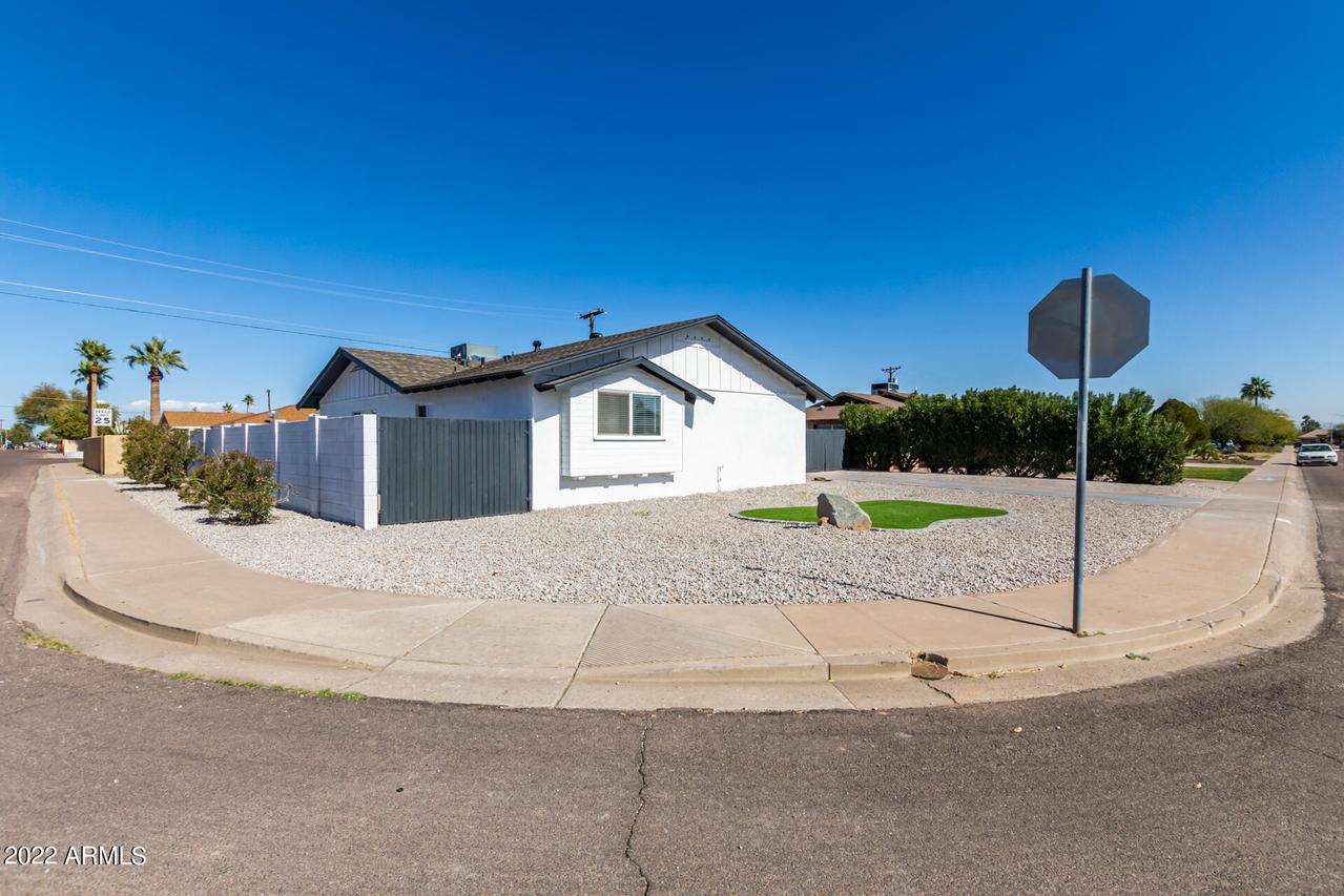 8202 E Weldon Ave., Scottsdale, AZ 85251