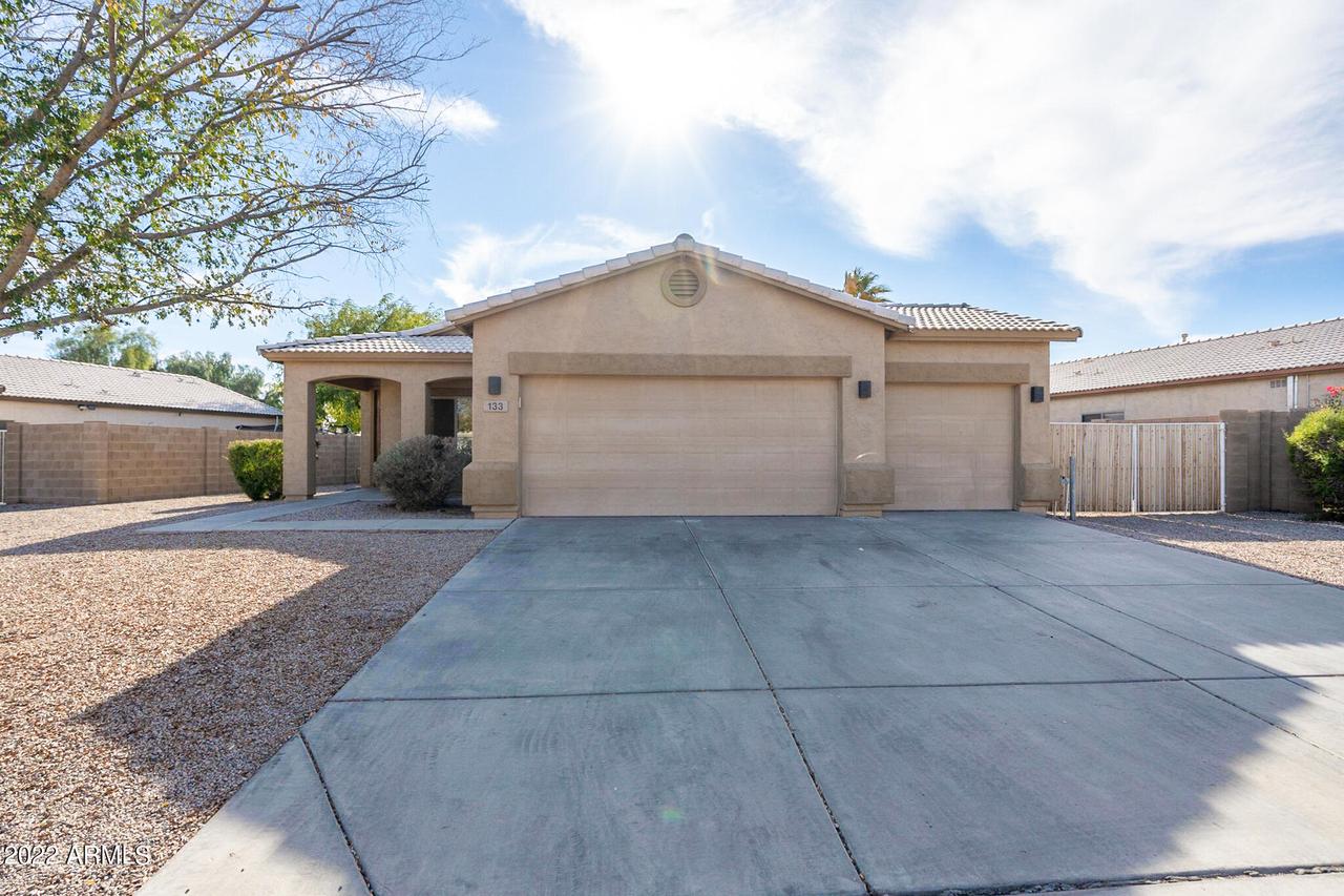 133 E Palomino Way, San Tan Valley, AZ 85143