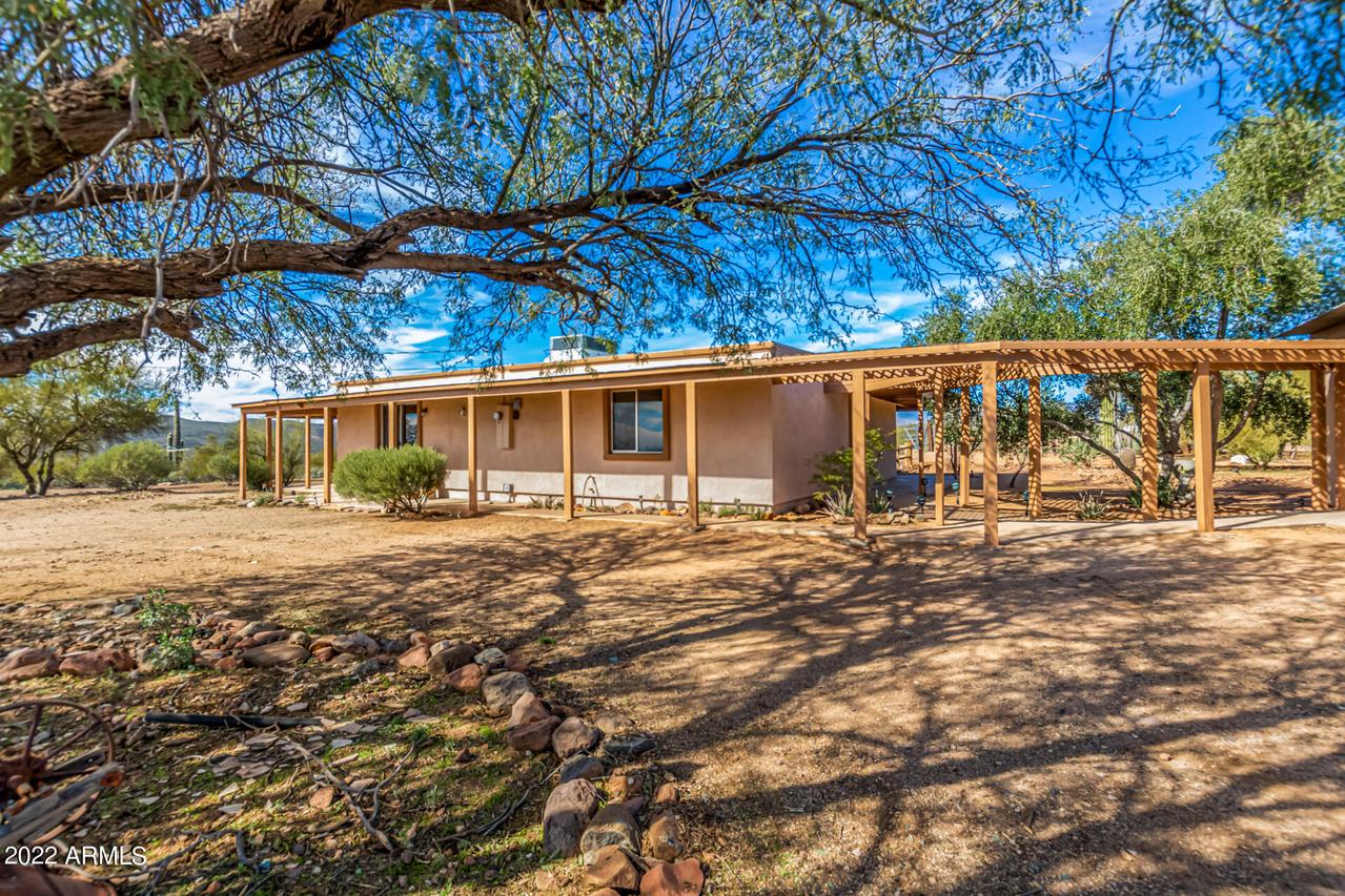 50608 N 33rd Ave., New River, AZ 85087