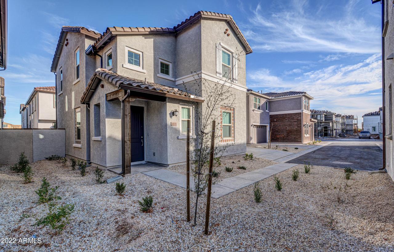 9916 E Tillman Ave., Mesa, AZ 85212