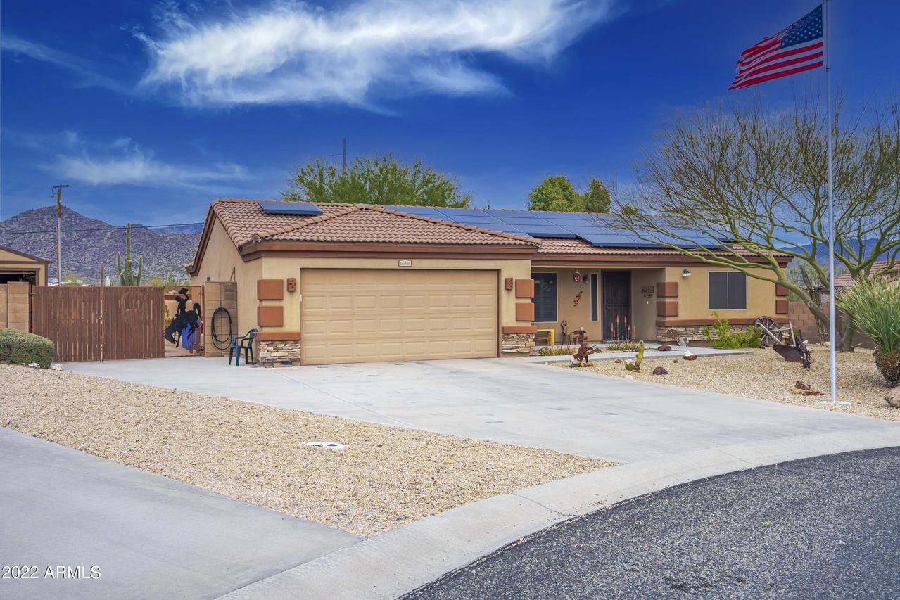 26315 S Kristina Dr., Congress, AZ 85332