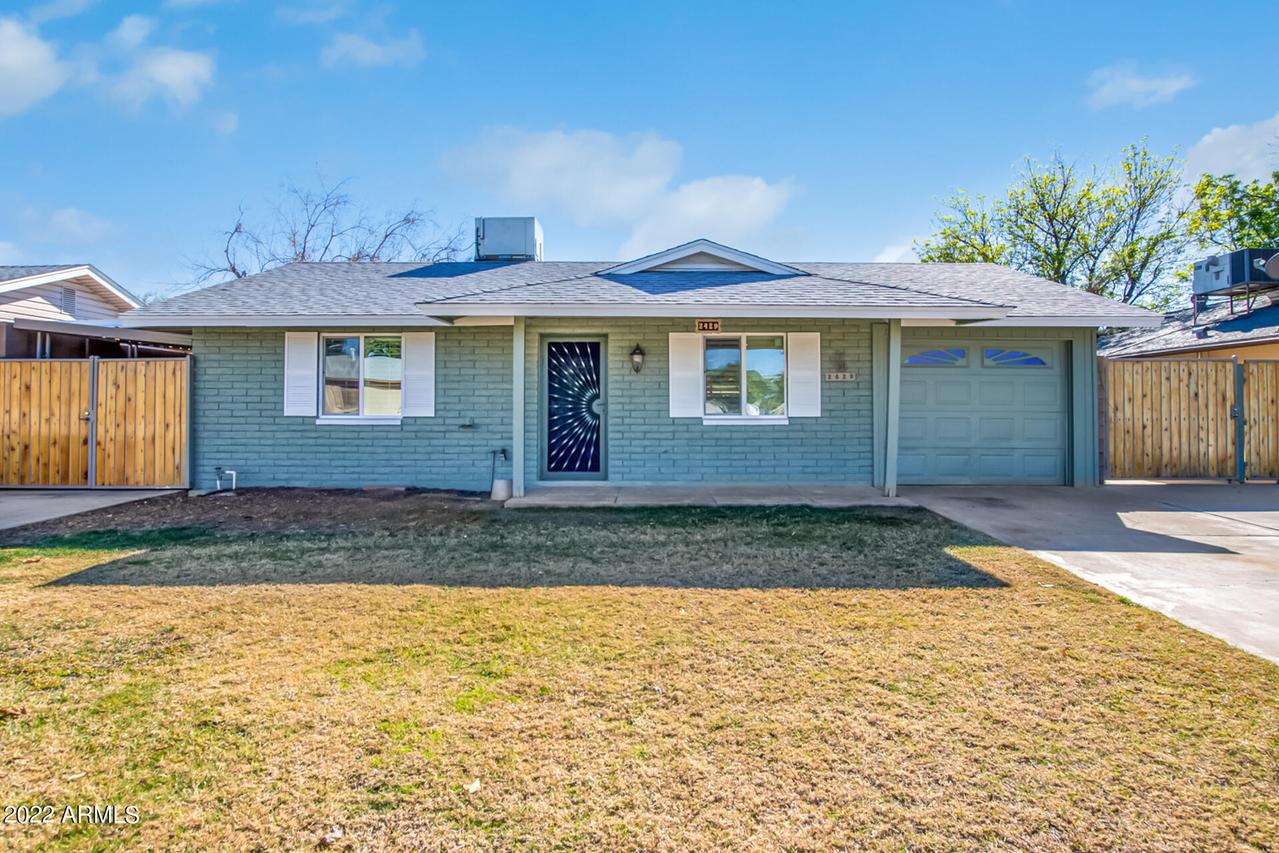 2429 W Sunnyside Dr., Phoenix, AZ 85029