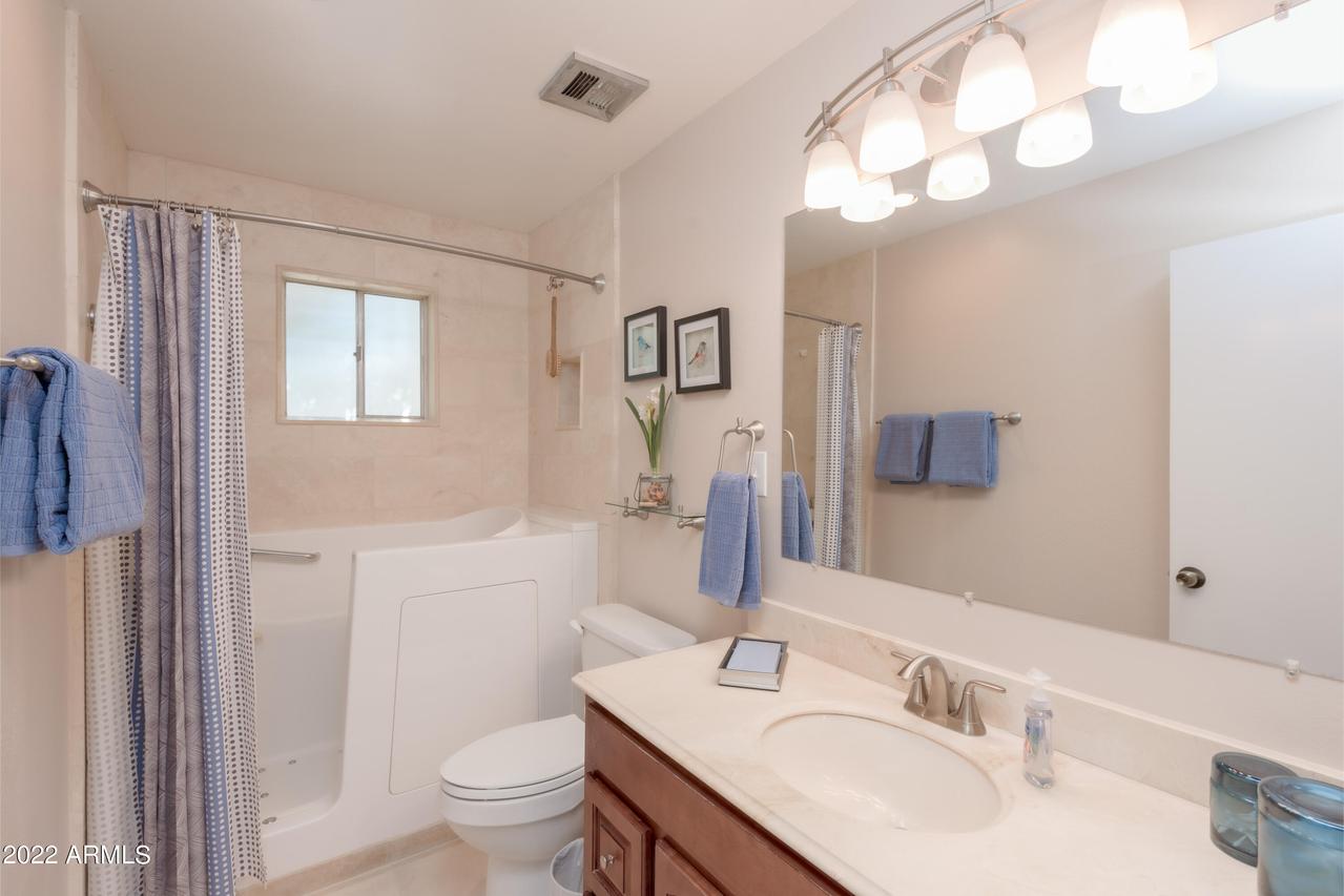 5861 E Duncan St., Mesa, AZ 85205