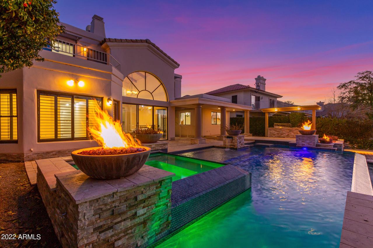 2044 E Catamaran Dr., Gilbert, AZ 85234