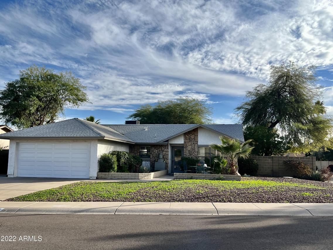 5001 E Shasta St., Phoenix, AZ 85044