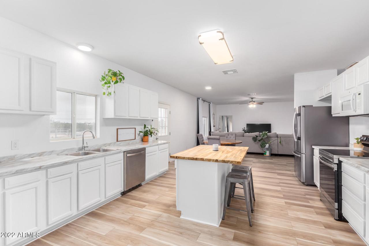 3818 S 336th Ave., Tonopah, AZ 85354