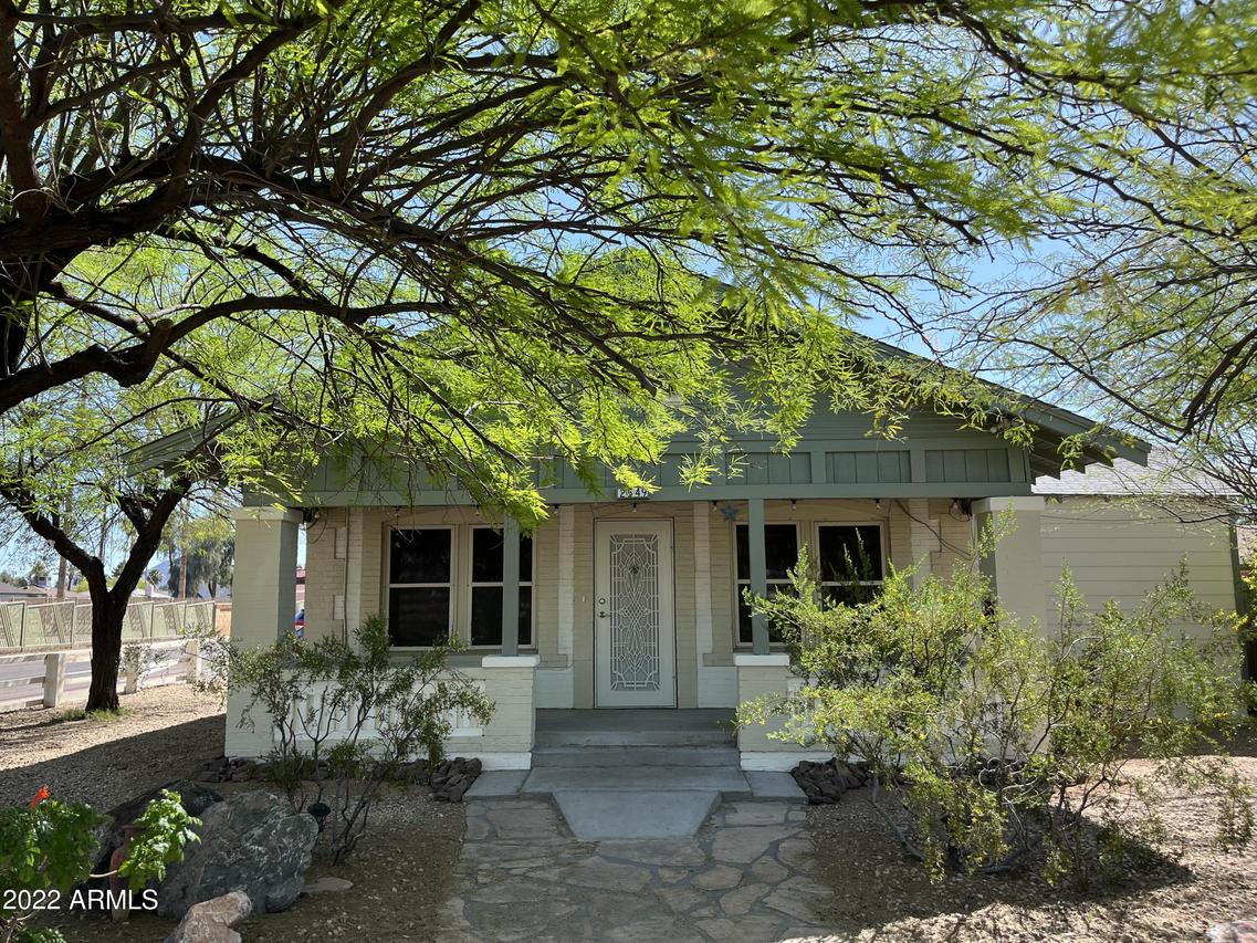 2549 N Mitchell St., Phoenix, AZ 85006