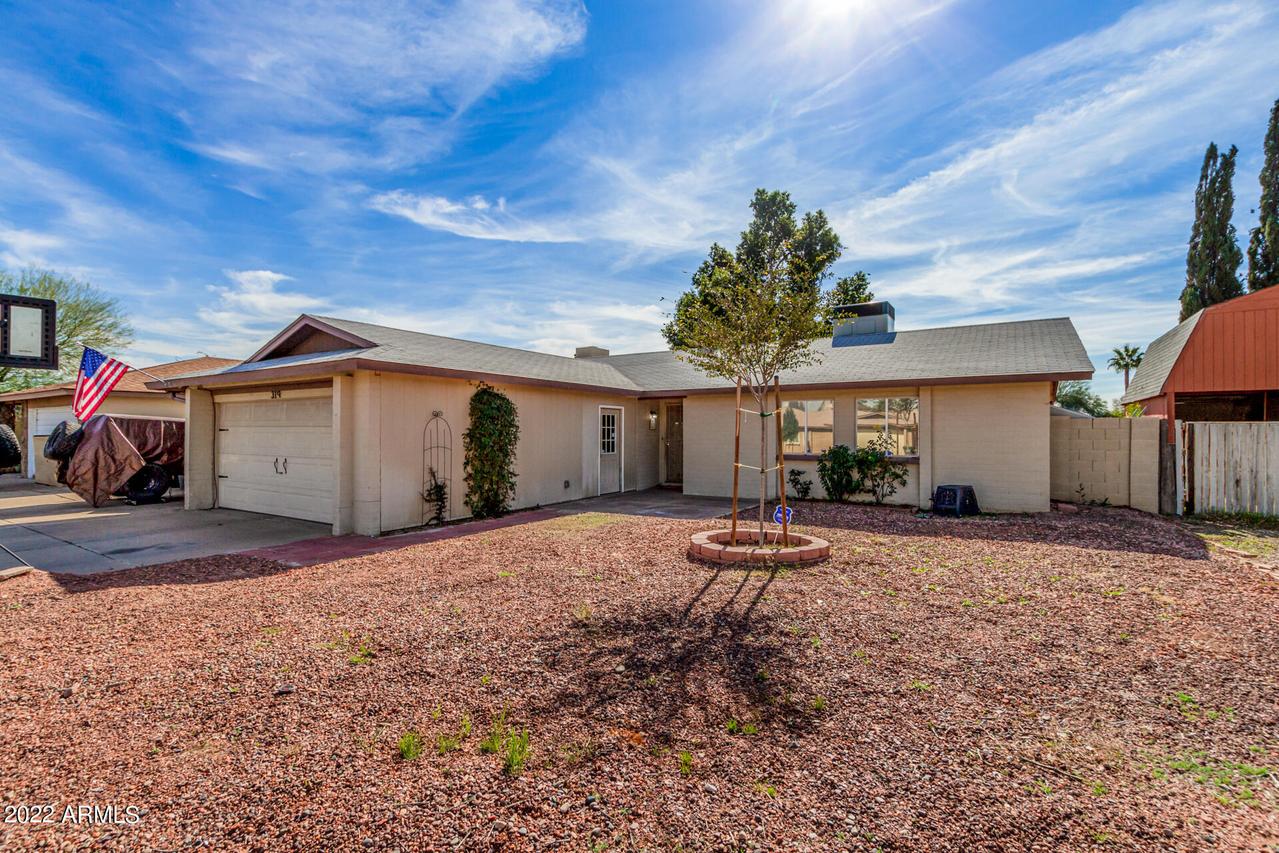 319 W Kristal Way, Phoenix, AZ 85027