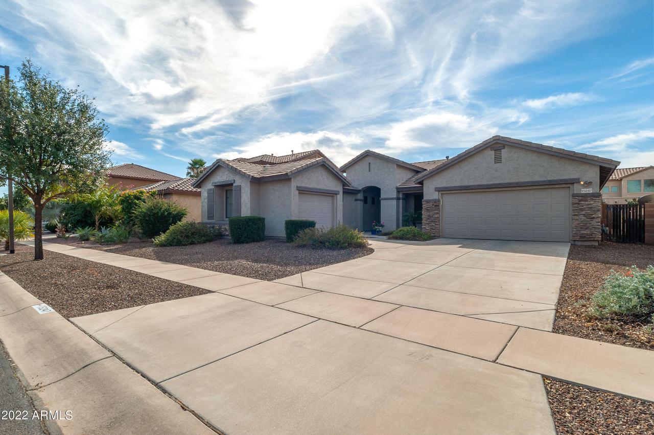 15247 W Redfield Rd., Surprise, AZ 85379