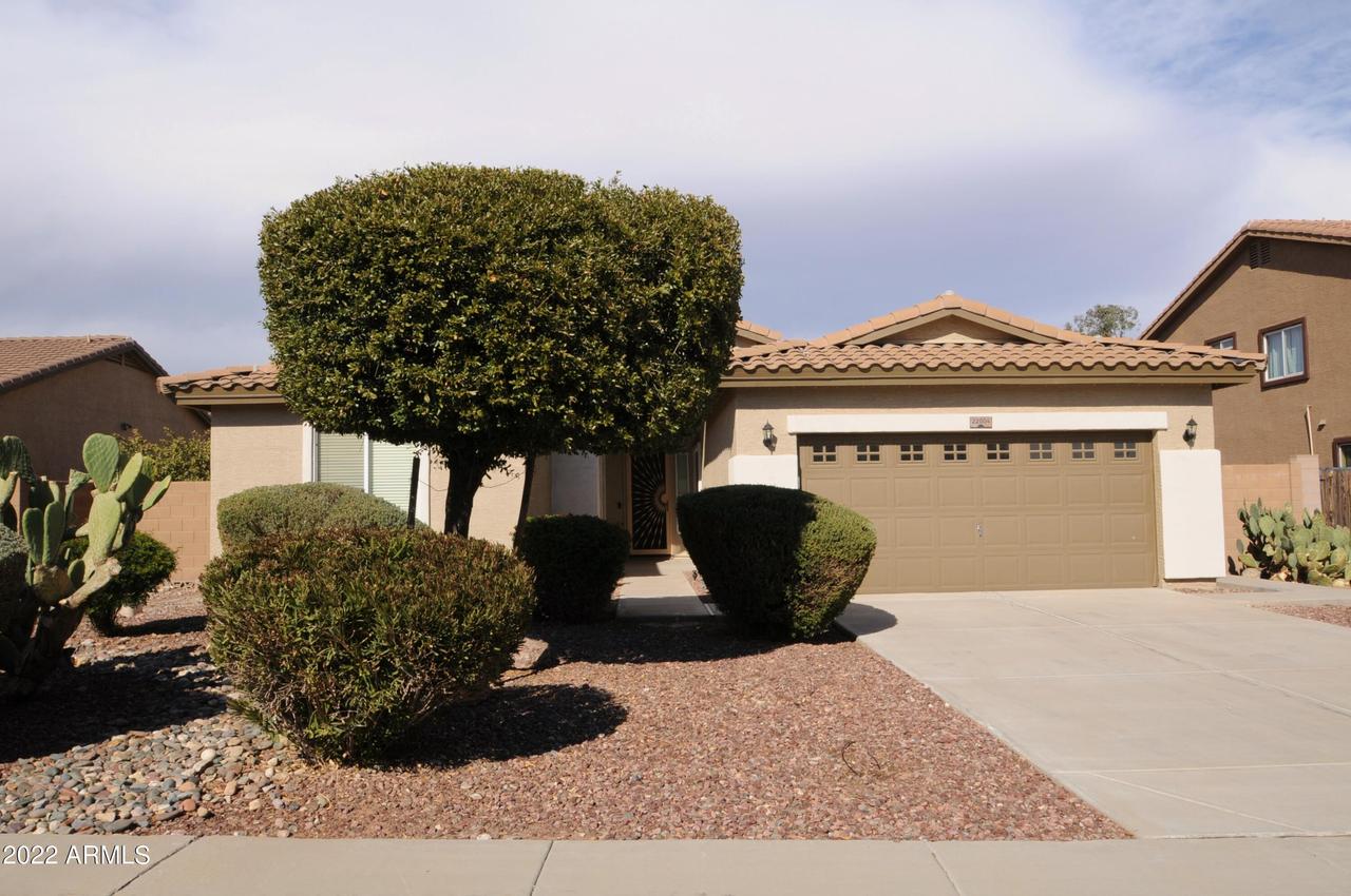 22004 W Moonlight Path, Buckeye, AZ 85326