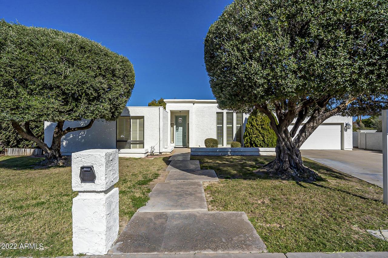 702 W Las Palmaritas Dr., Phoenix, AZ 85021