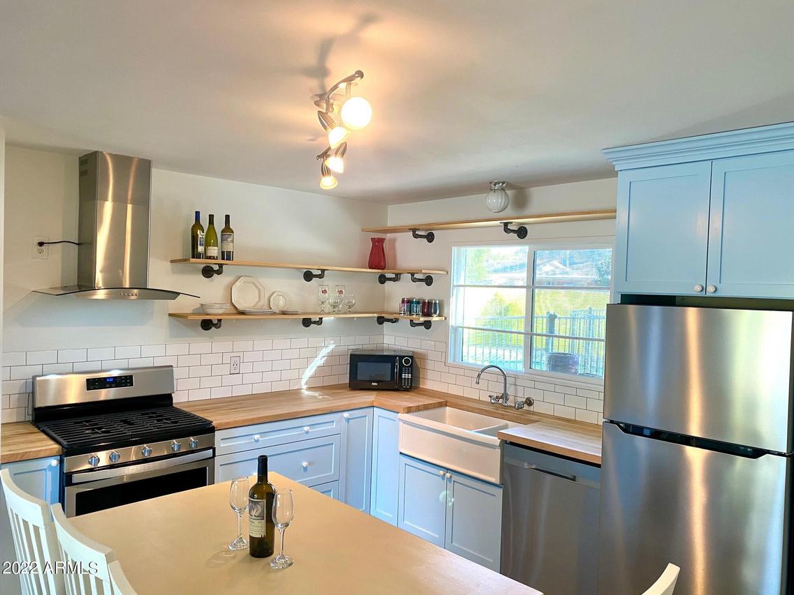 8329 N 5th St., Phoenix, AZ 85020