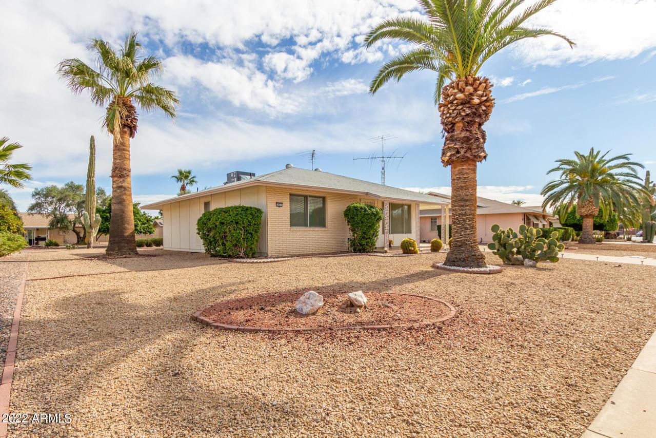 18621 N 104th Dr., Sun City, AZ 85373