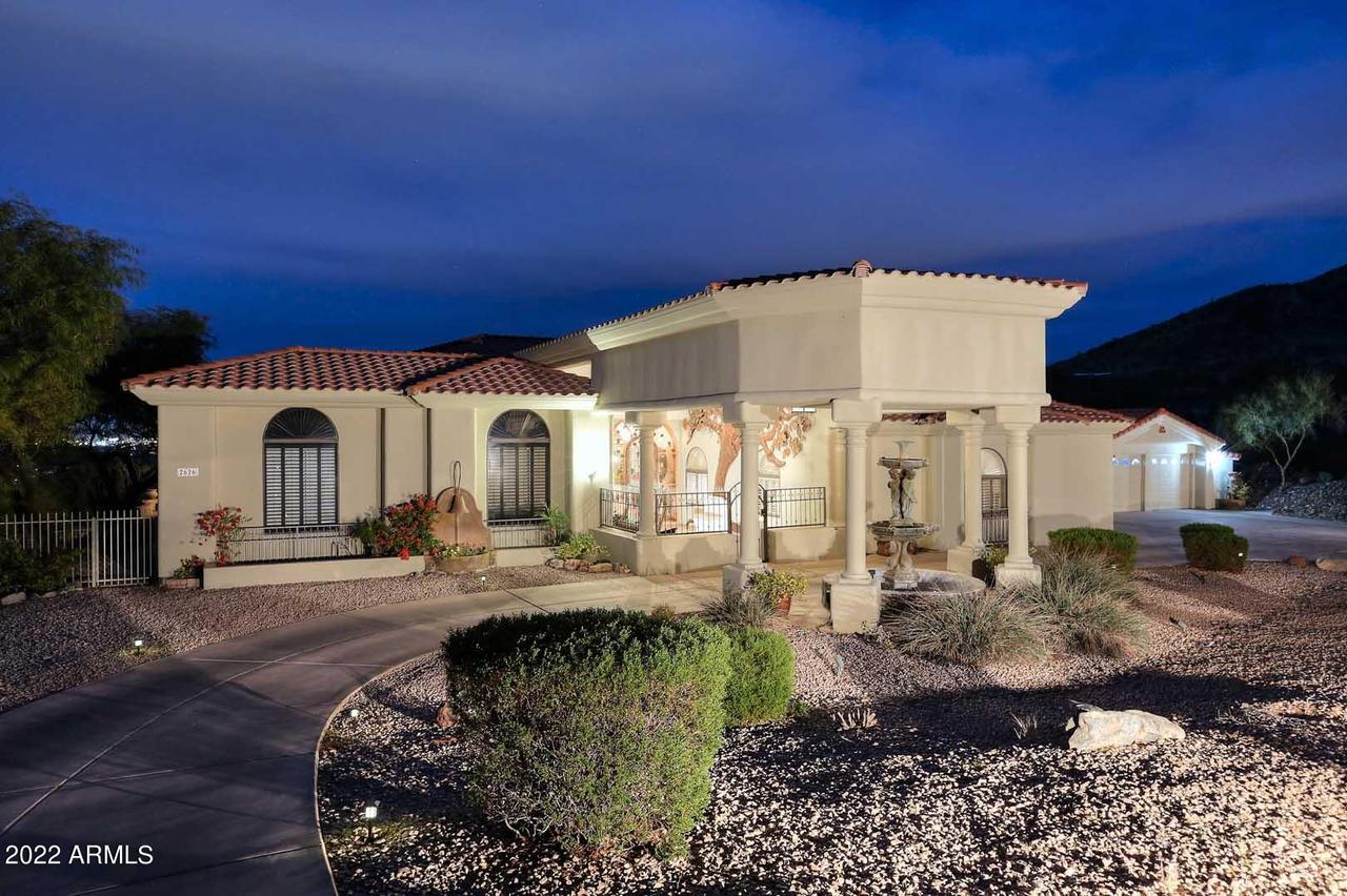 2626 W Walatowa St., Phoenix, AZ 85041