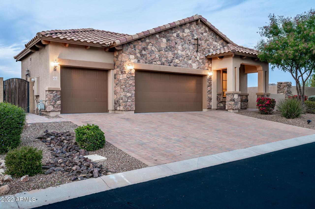 8742 E Jaeger St., Mesa, AZ 85207