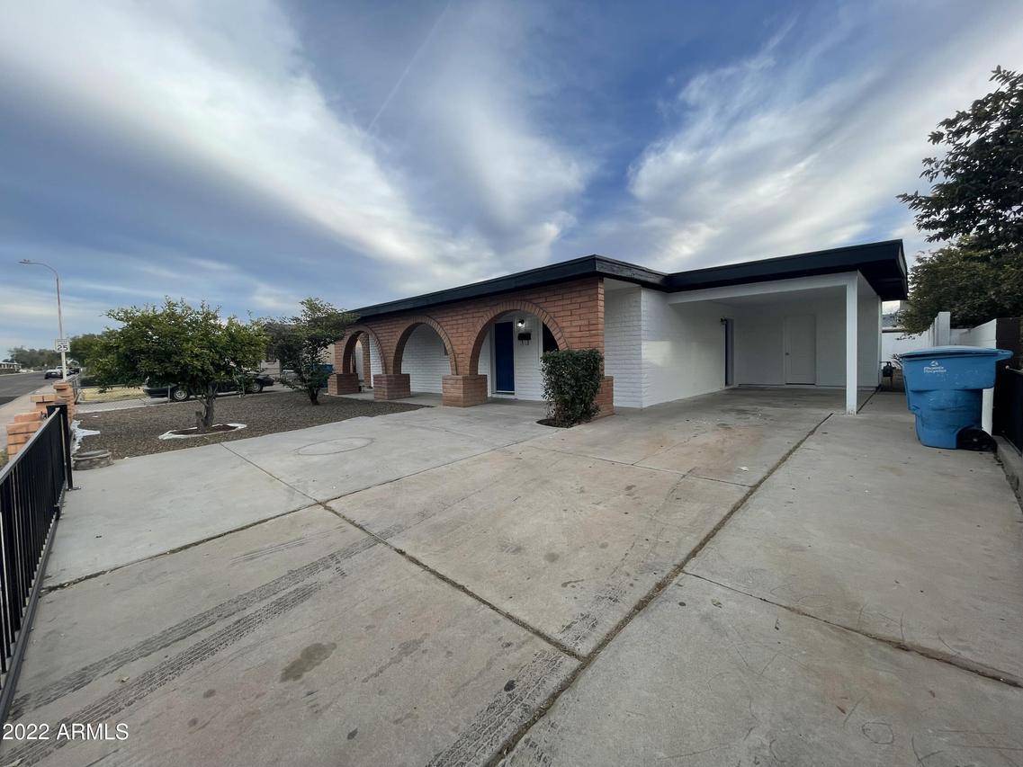1817 W Vineyard Rd., Phoenix, AZ 85041