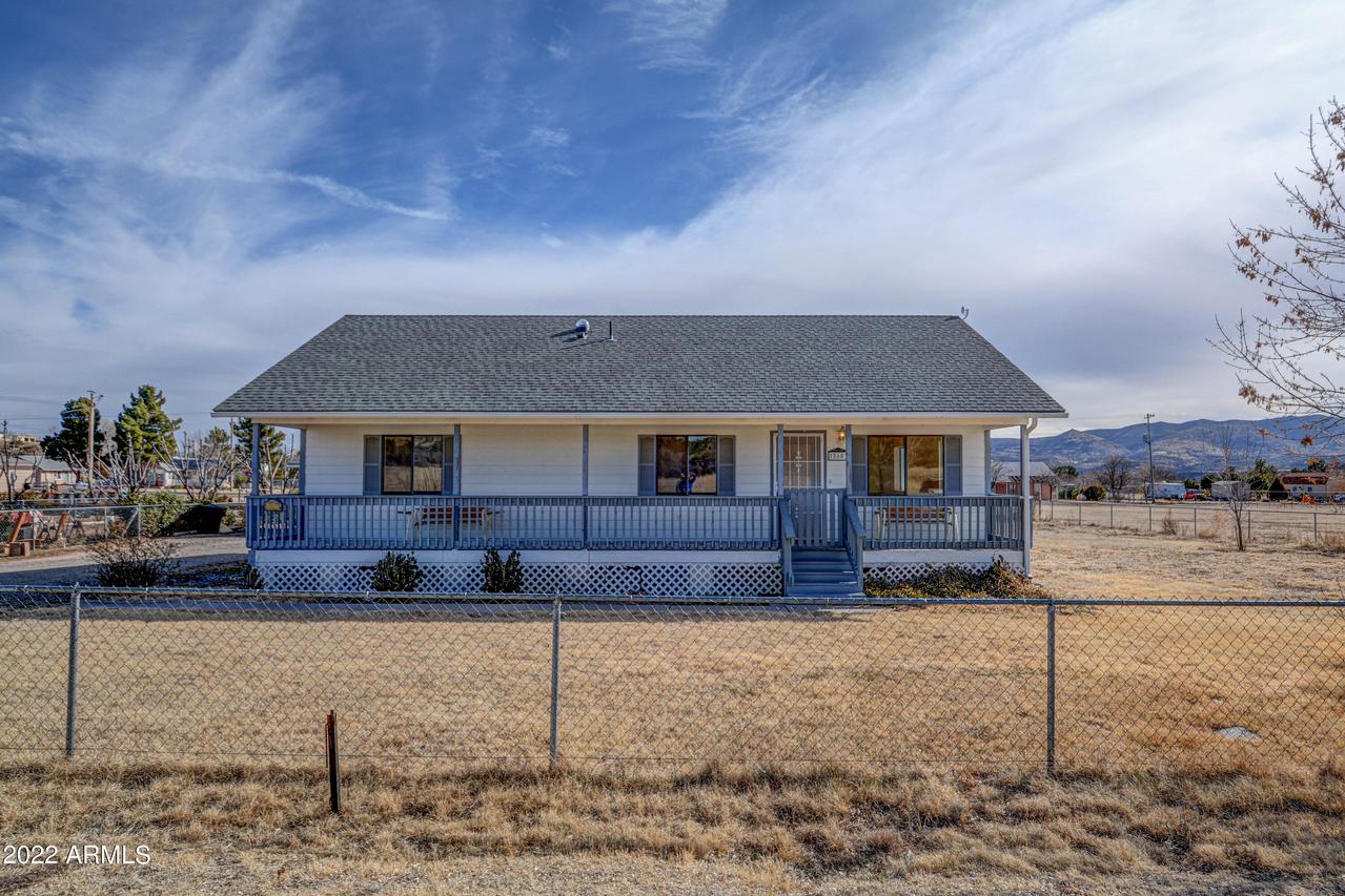 18603 S Aggie Hodge Rd., Peeples Valley, AZ 86332