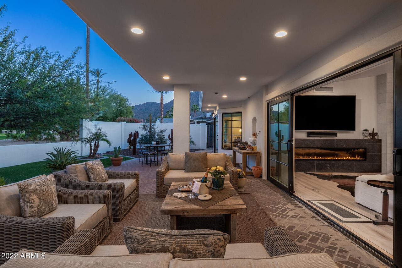 5635 E Lincoln Dr. #11, Paradise Valley, AZ 85253