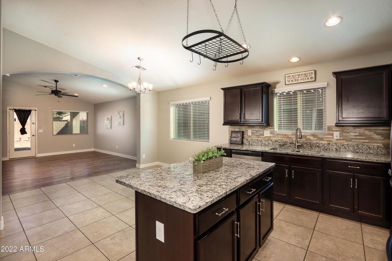 39966 W Coltin Way, Maricopa, AZ 85138
