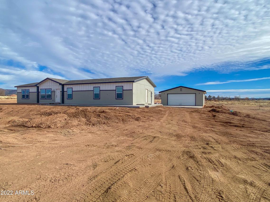 25221 N Mitchell Ln., Paulden, AZ 86334