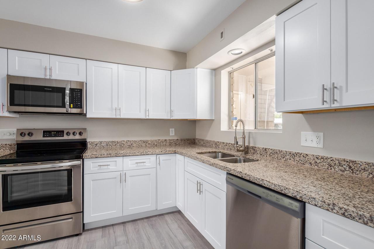 6720 E Decatur St., Mesa, AZ 85205