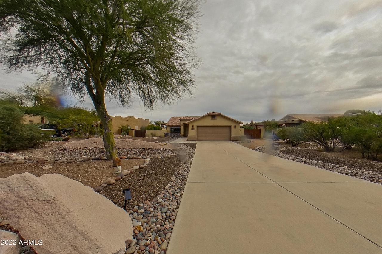 9397 E Del Monte Ave., Gold Canyon, AZ 85118