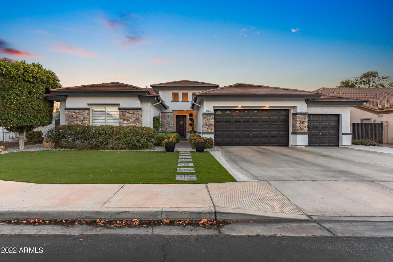 523 E Bridgeport Pkwy., Gilbert, AZ 85295