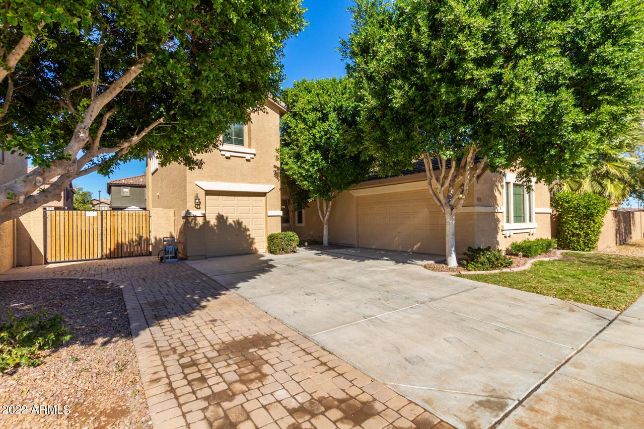 14510 W Cameron Dr., Surprise, AZ 85379