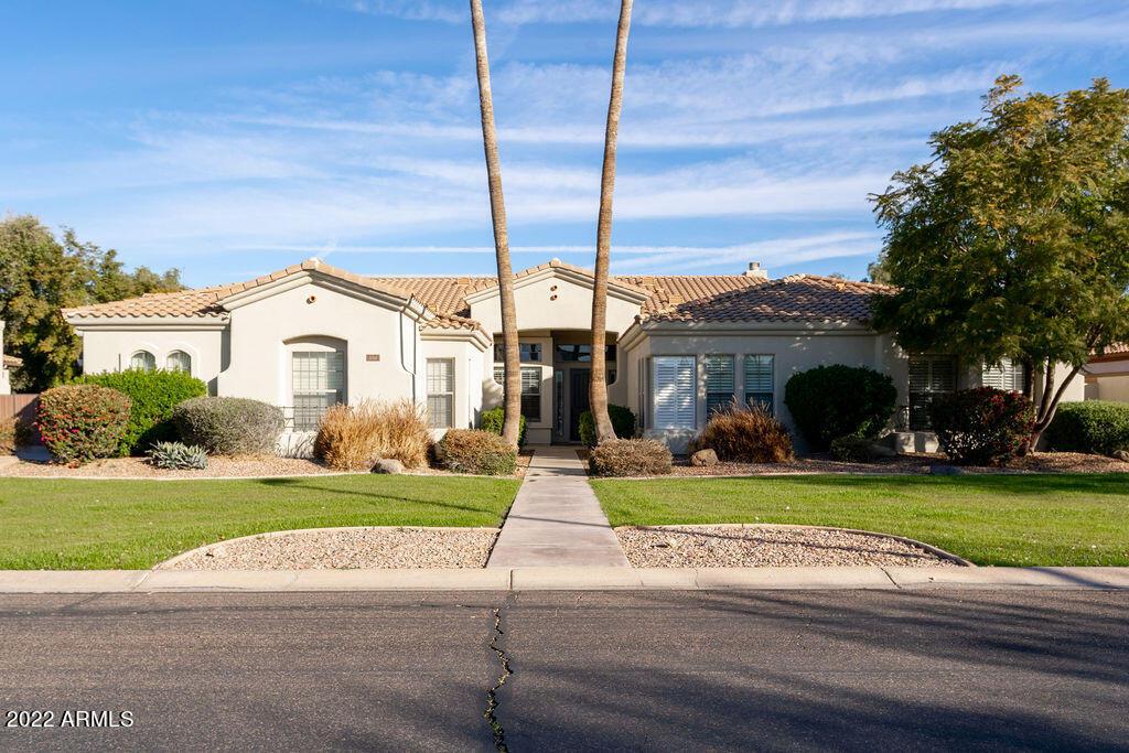 350 E Canyon Creek Dr., Gilbert, AZ 85295
