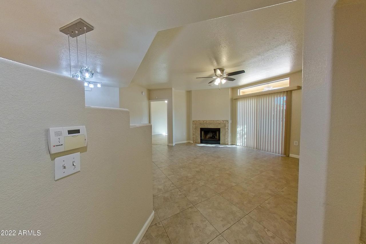 10410 N Cave Creek Rd. #1105, Phoenix, AZ 85020