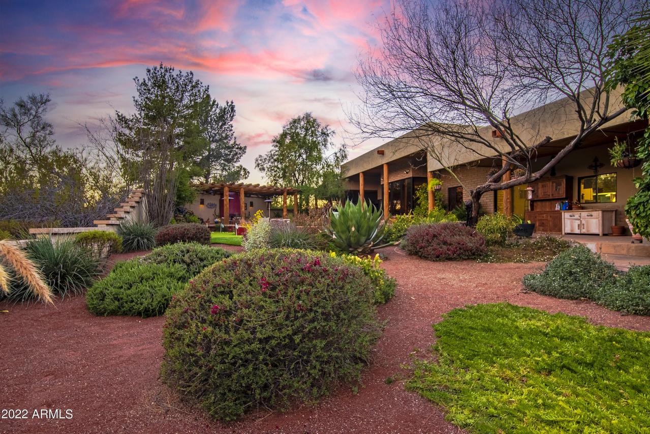 2131 W Rabbit Rd., Wickenburg, AZ 85390