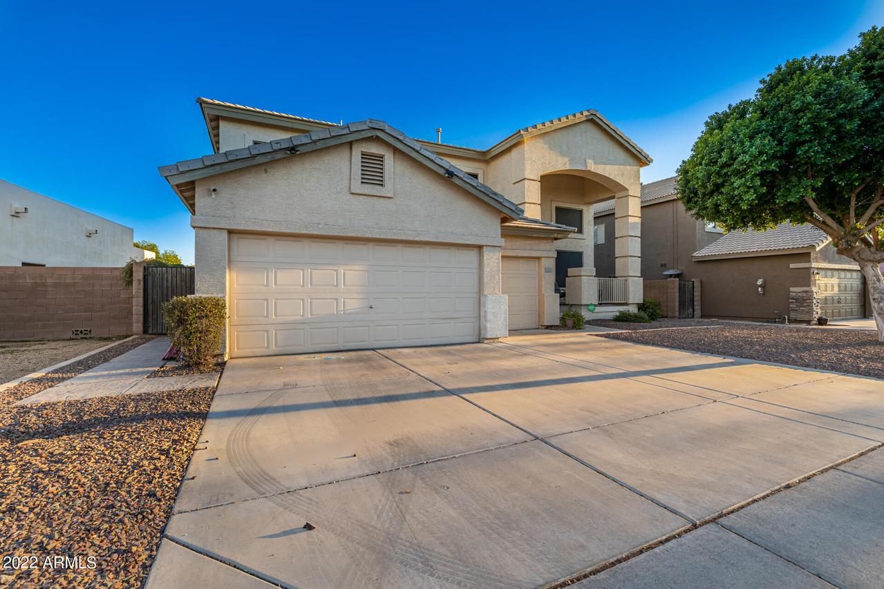 8021 W Hilton Ave., Phoenix, AZ 85043