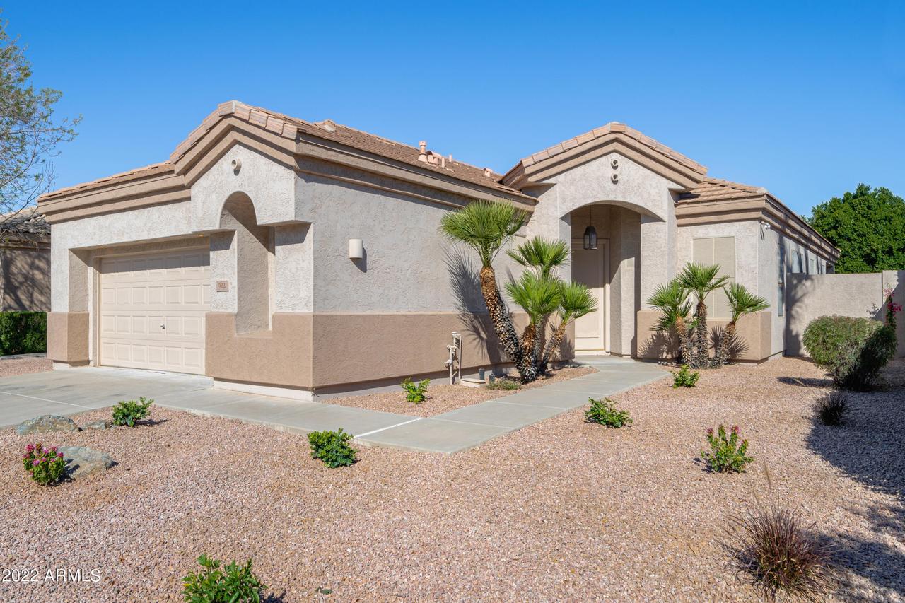 922 W Raven Dr., Chandler, AZ 85286
