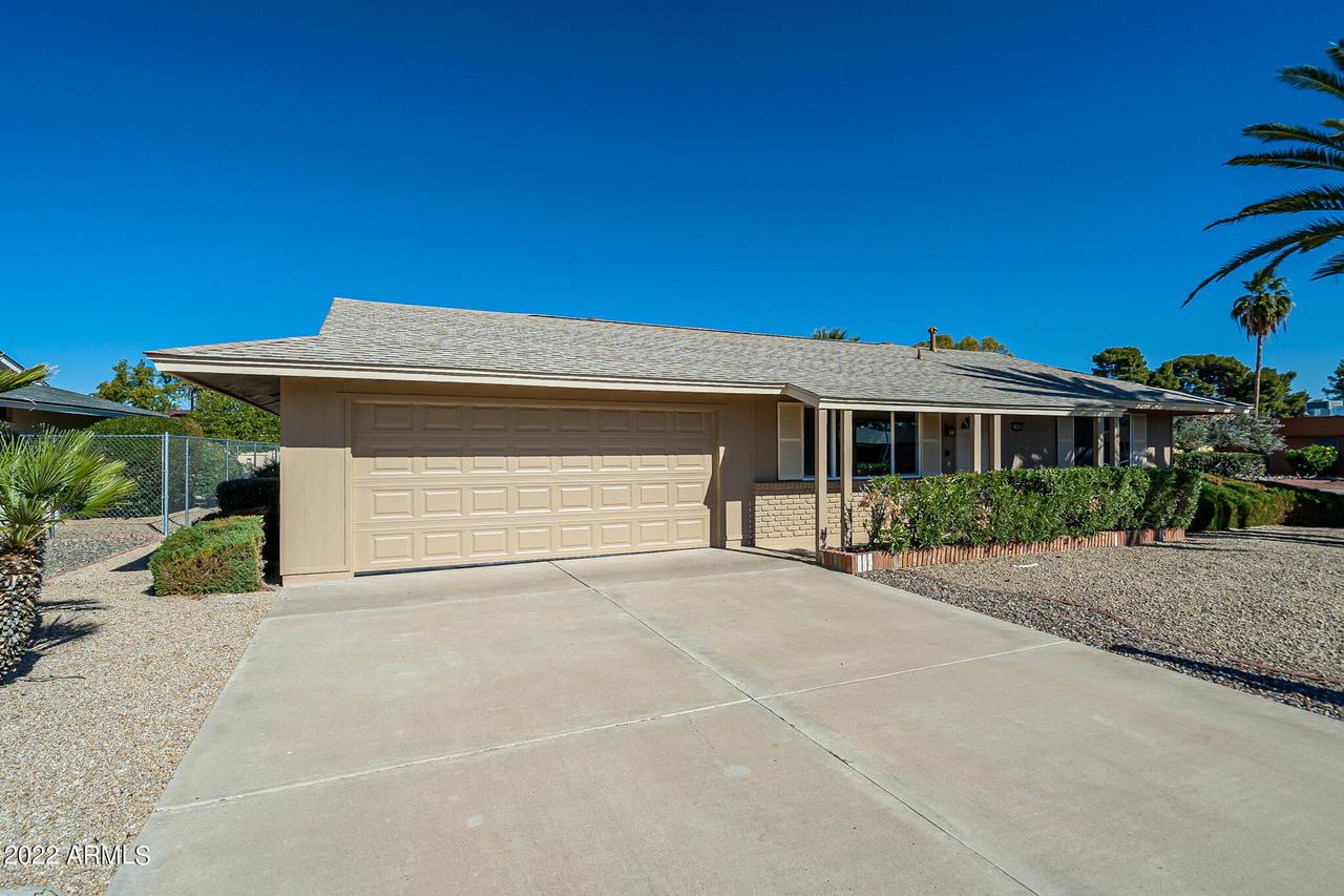 11002 W Salem Dr., Sun City, AZ 85351