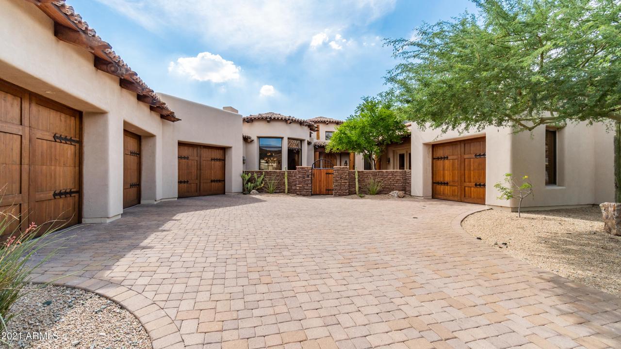 14616 S 1st St., Phoenix, AZ 85048